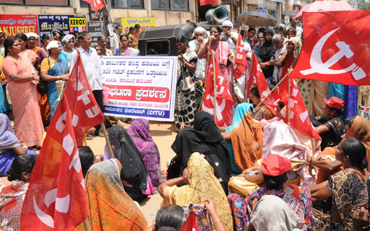 beedi workers12may17 2